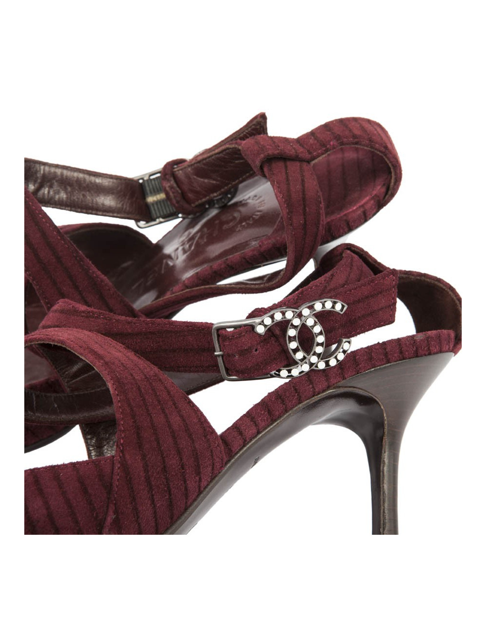 Escarpins CHANEL T39,5 veau velours bordeaux