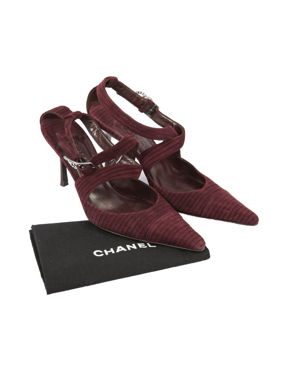CHANEL T39, 5 Maroon suede pumps