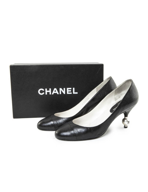 Escarpins CHANEL perles cur grainé noir T39