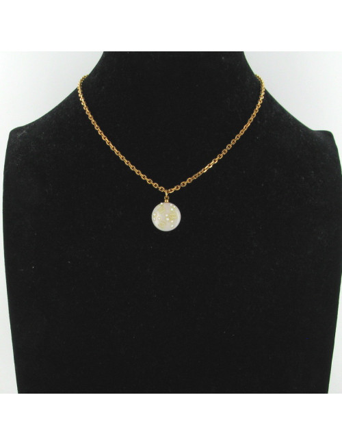 Pendentif perles et CC CHANEL