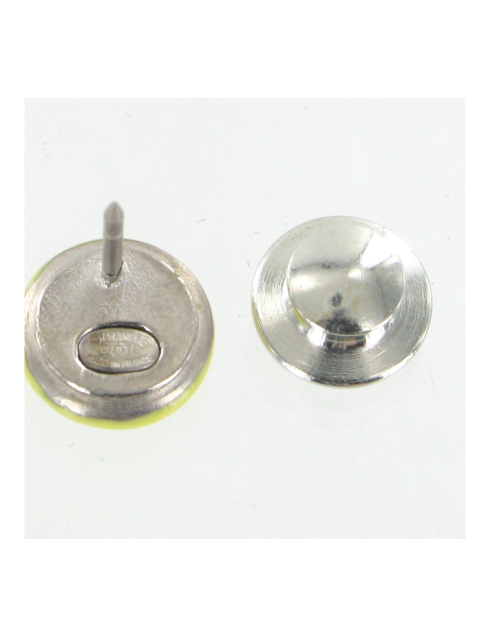 Pin's émaillé jaune CHANEL