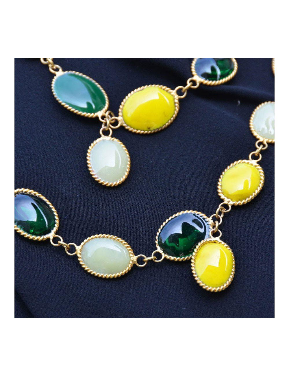 Sautoir cabochons MARGUERITE DE VALOIS en pâte de verre jaune et émeraude