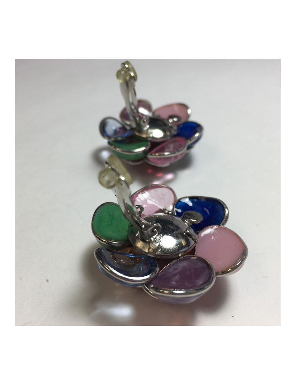 Boucles d'oreille clips MARGUERITE DE VALOIS  en pâte de verre multicolore