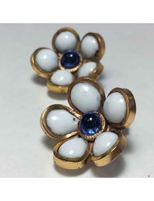 xxx Boucles d'oreille clips MARGUERITE DE VALOIS fleurette en pâte de verre blanche