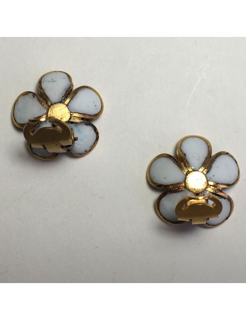 xxx Boucles d'oreille clips MARGUERITE DE VALOIS fleurette en pâte de verre blanche
