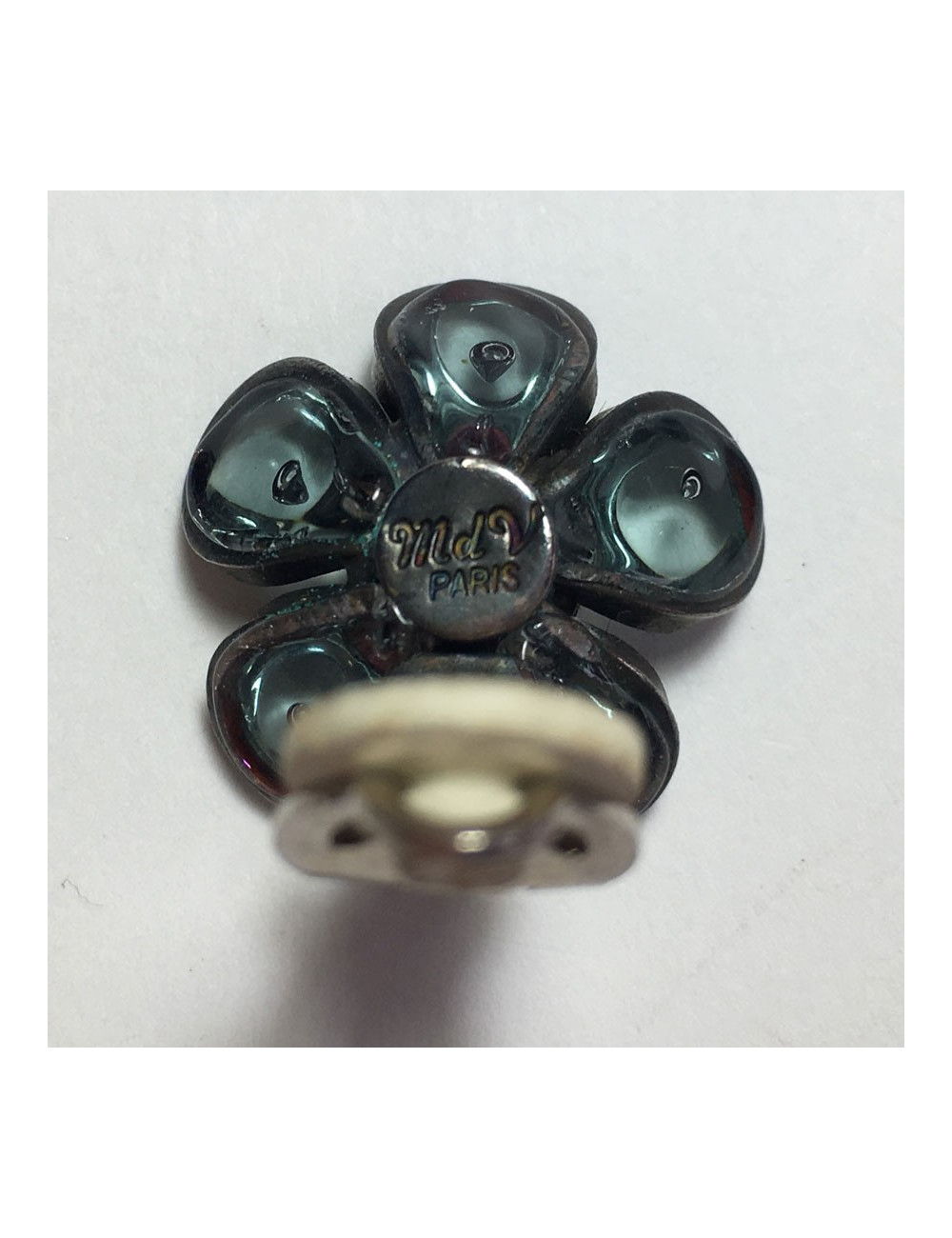 xxx Boucles d'oreille clips MARGUERITE DE VALOIS fleurette en pâte de verre anthracite transparent