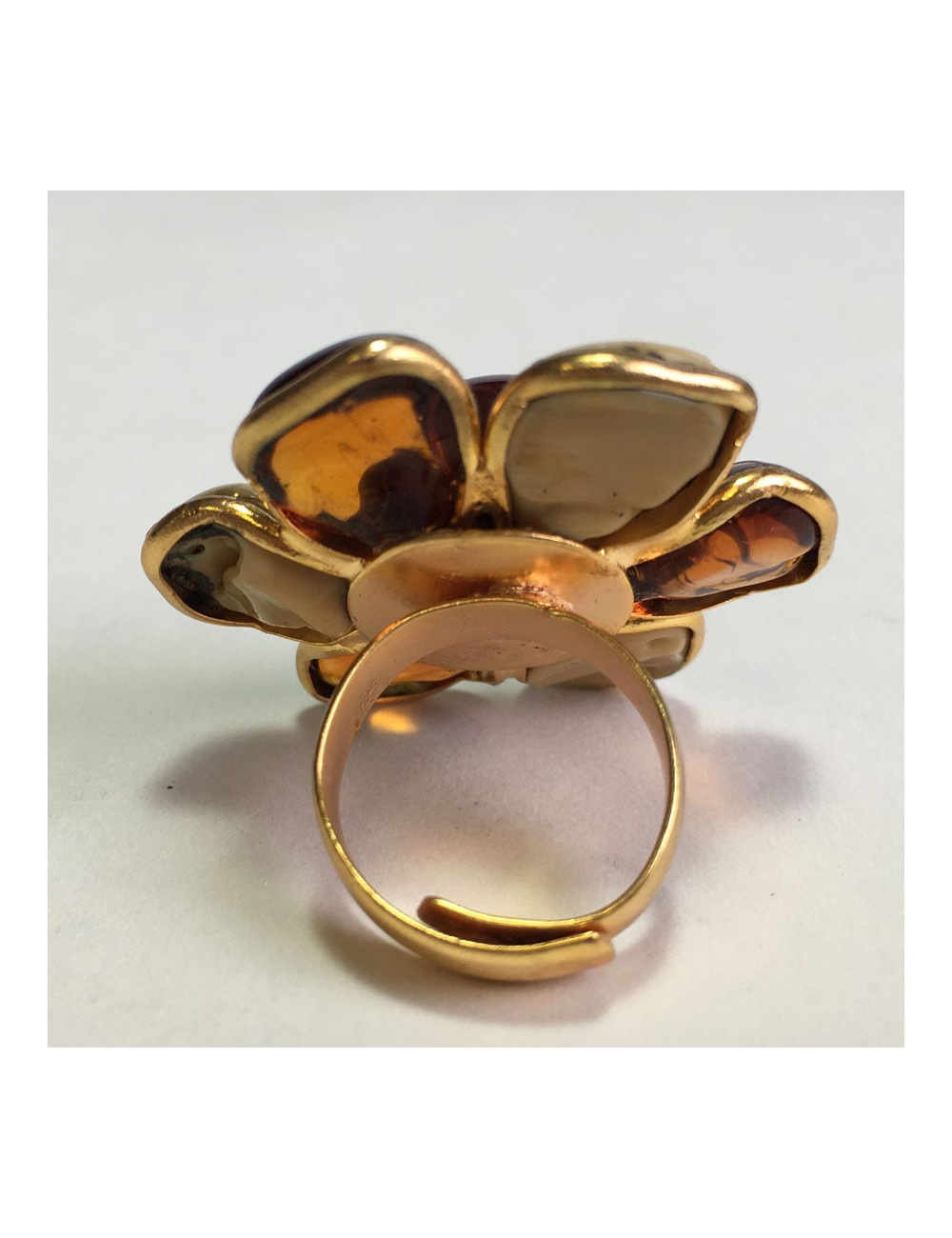 Ring Margaret of VALOIS T51 flower glass amber and beige paste mixed up