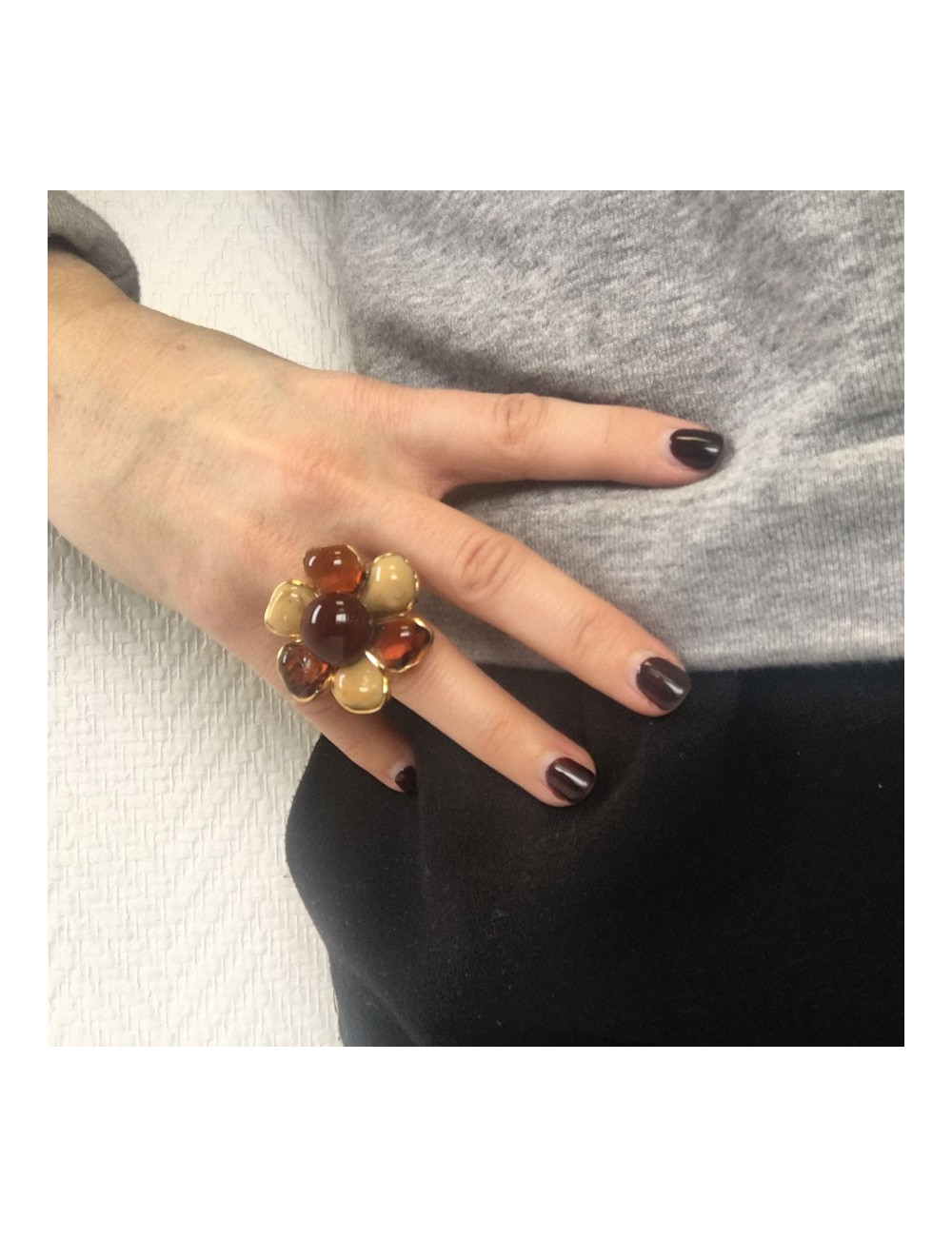 TAILLE Bague MARGUERITE DE VALOIS fleur en pâte de verre ambre et beige mêlé