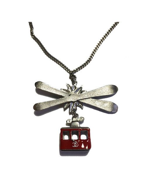 Collier CHANEL  ???