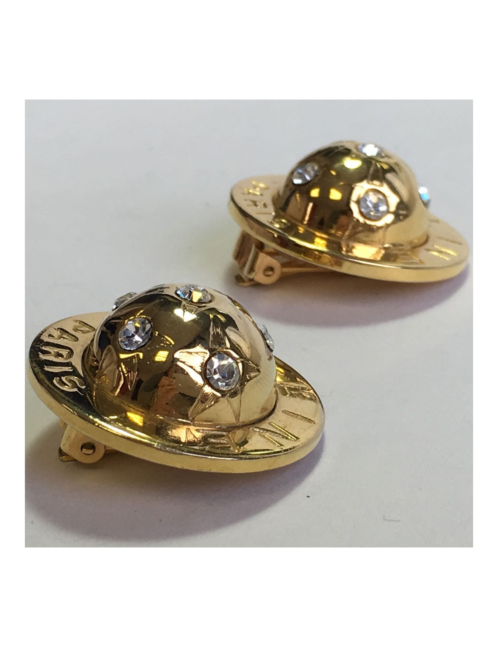 Boucles d'oreille Clips CELINE Vintage demi-sphère en métal doré et strass