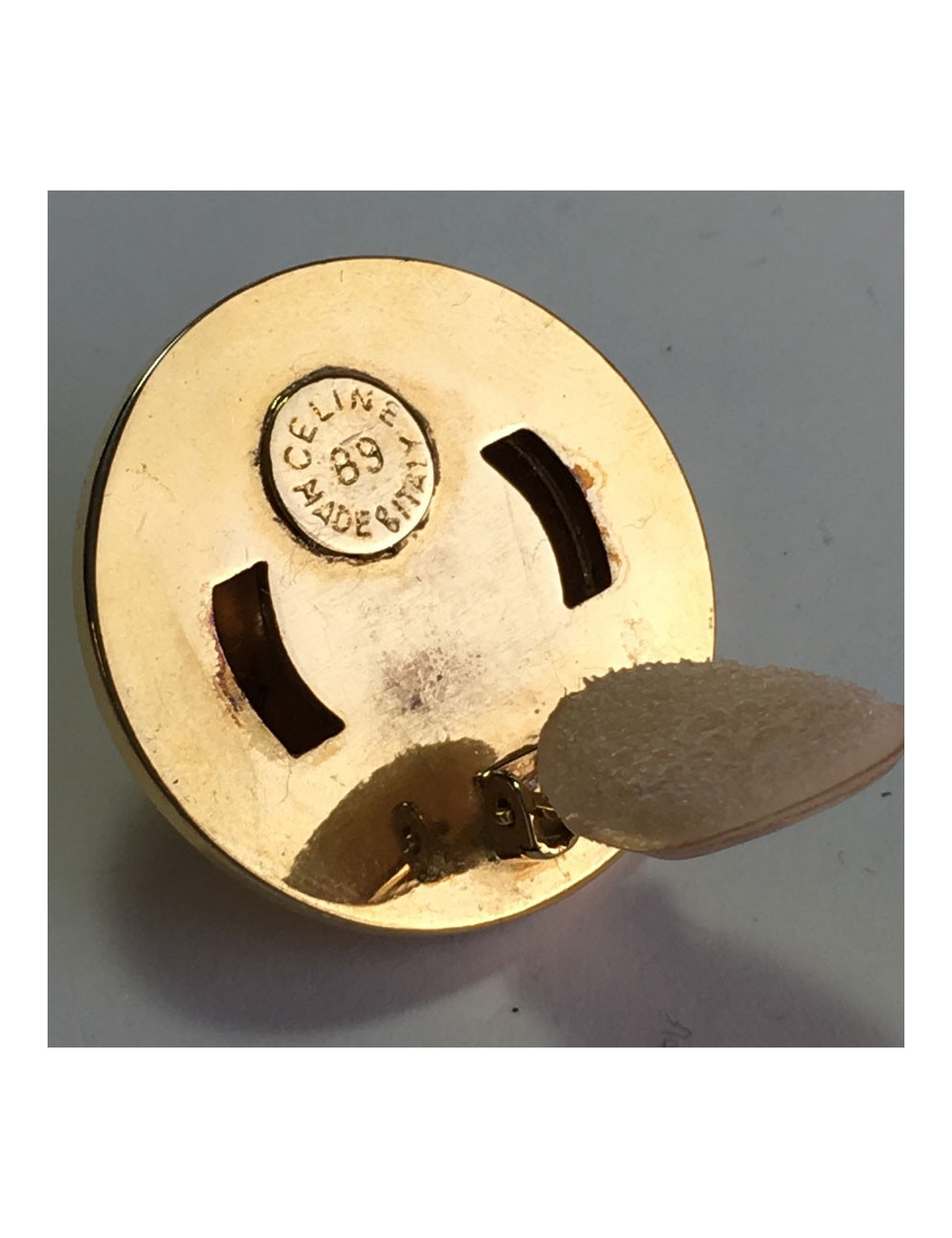 Boucles d'oreille Clips CELINE Vintage demi-sphère en métal doré et strass