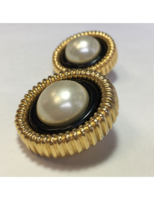 Boucles d'oreille clips CHANEL Vintage perle nacrée et métal doré