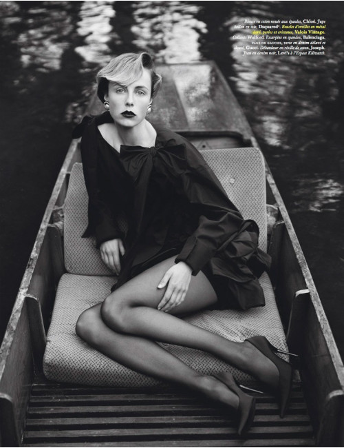 Boucles d'oreille clips CHANEL Vintage perle nacrée et métal doré