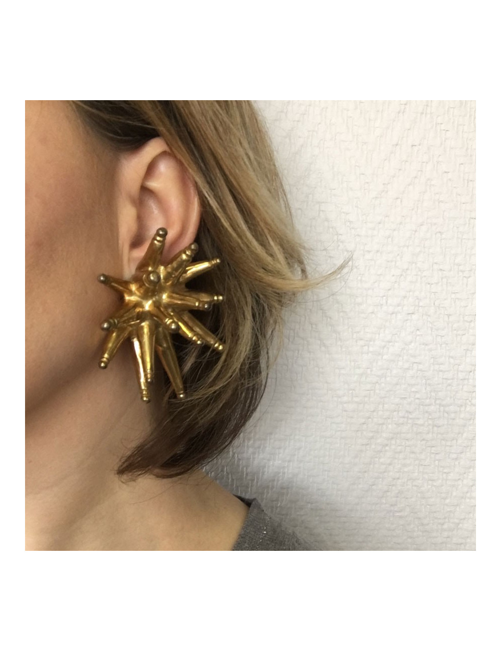 Boucles d'oreille  clips CHRISTIAN LACROIX Vintage