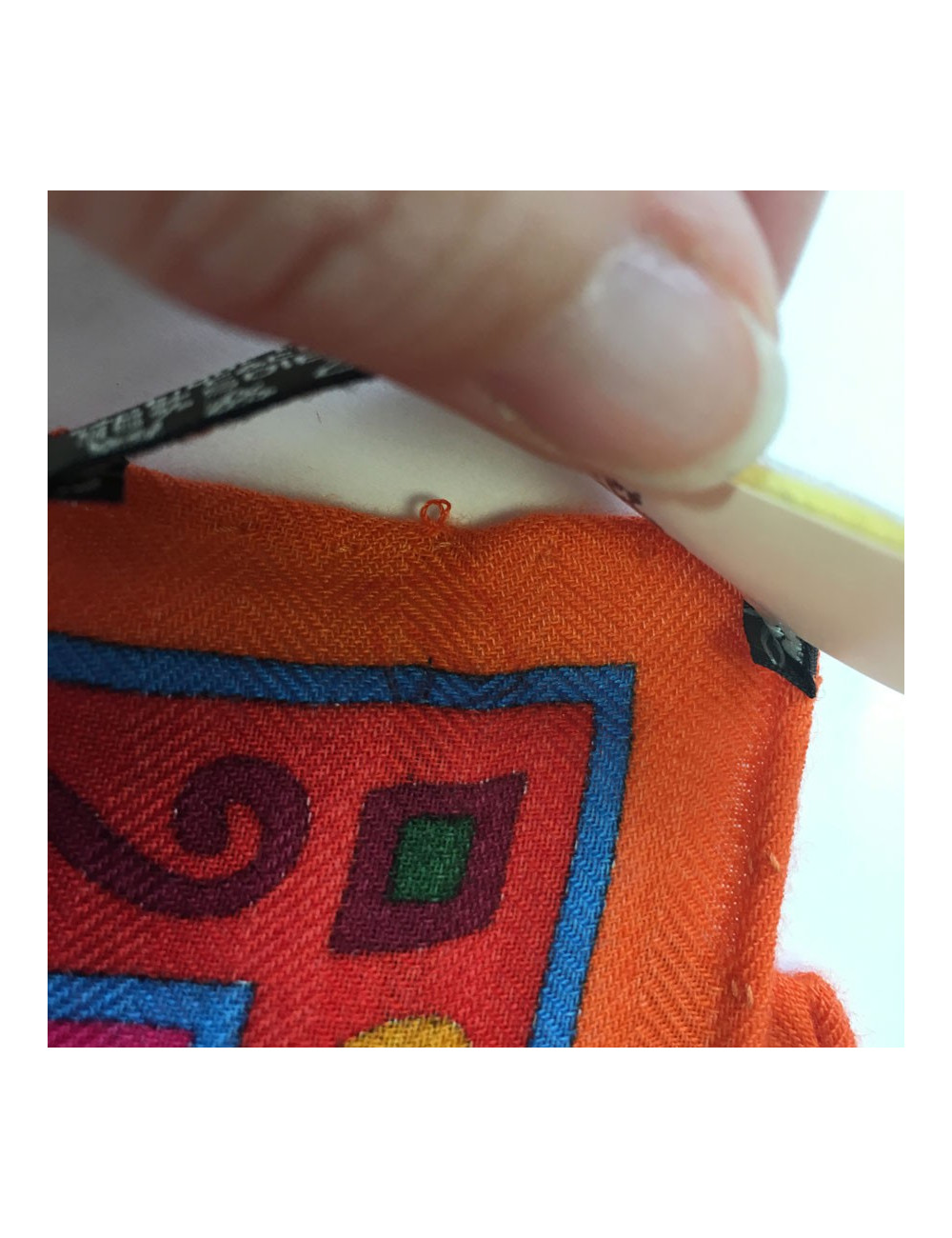 HERMÈS shawl 'Peuple du vent' in and orange, Indian pink, green cashmere and silk fabric.