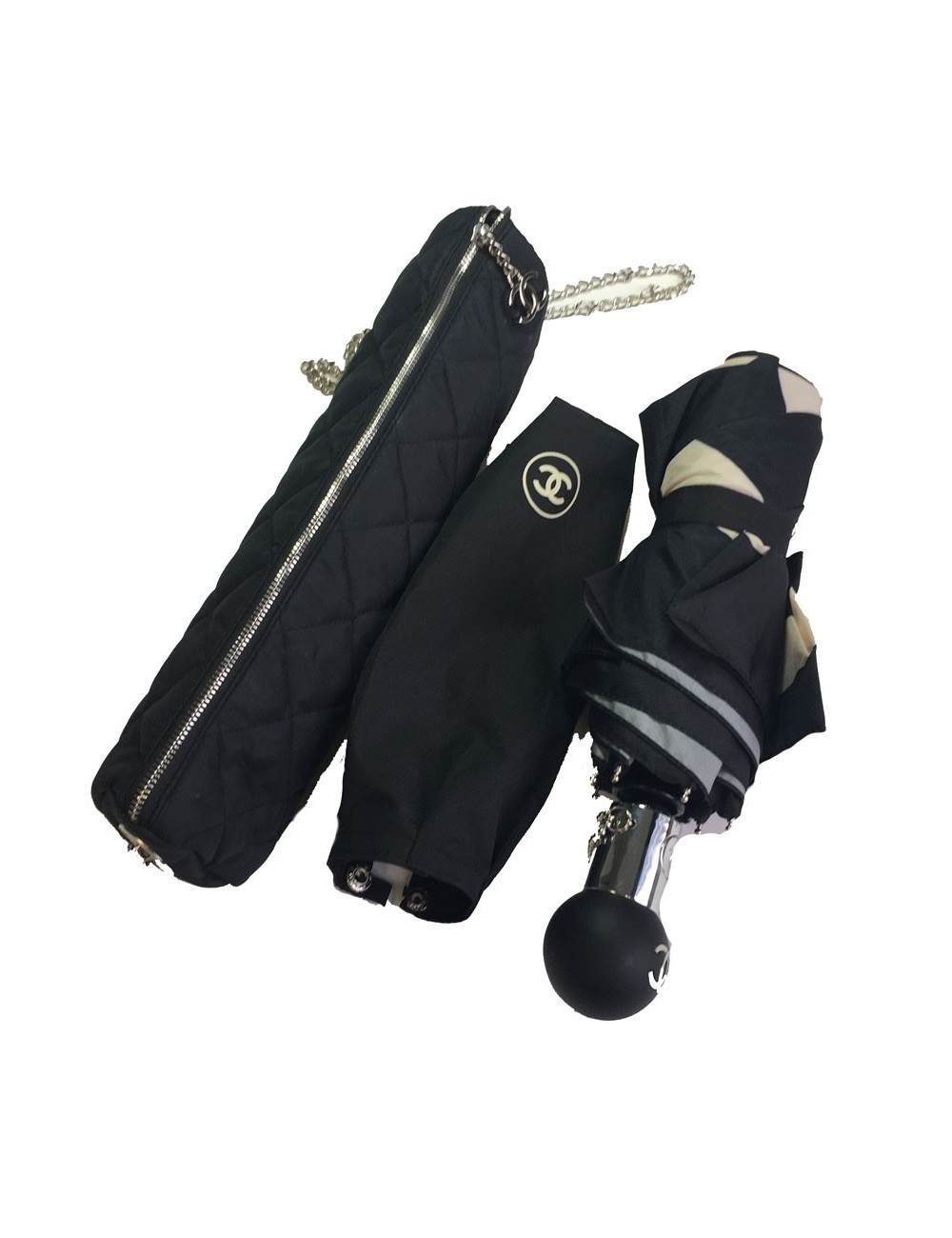 Parapluie CHANEL dans son sac avec chaînette