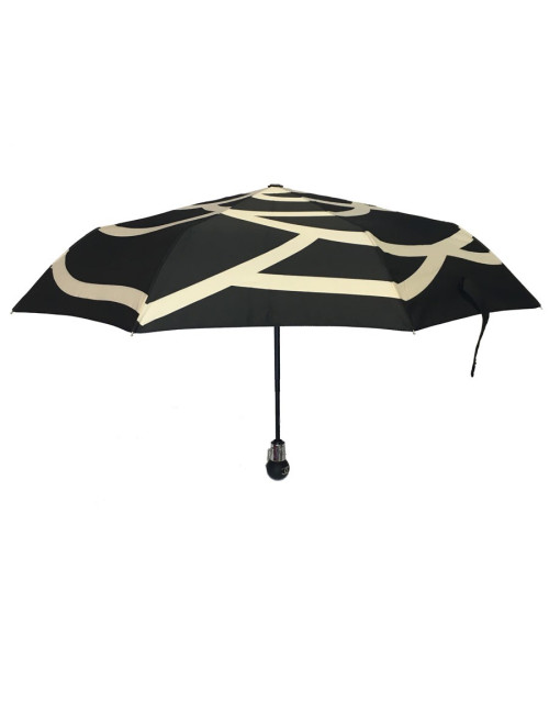Parapluie CHANEL dans son sac avec chaînette