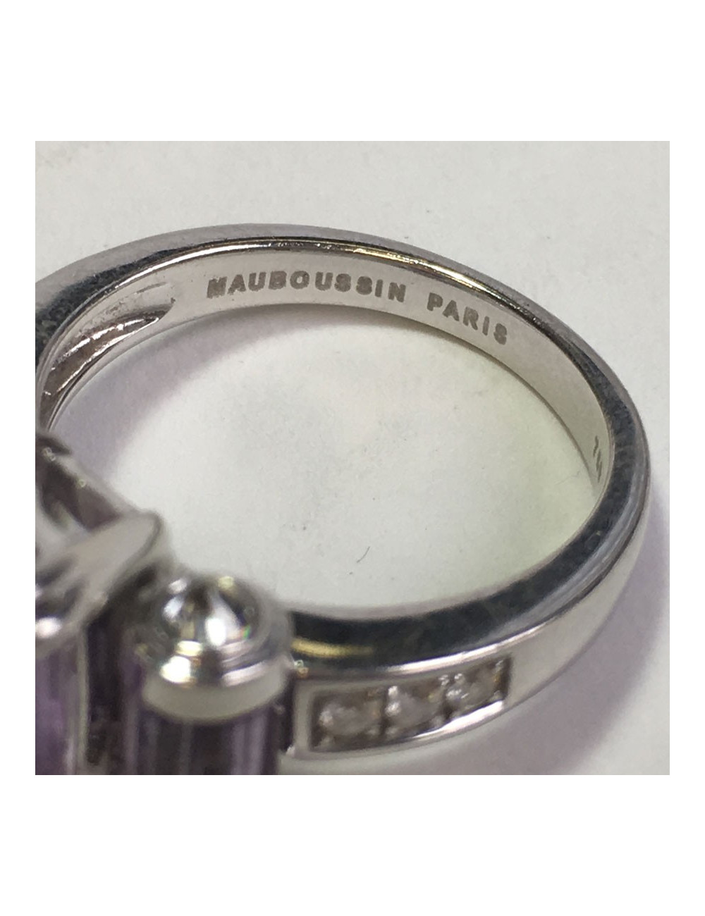 Bague MAUBOUSSIN Couleur baiser en or blanc, améthyste et diamants T54