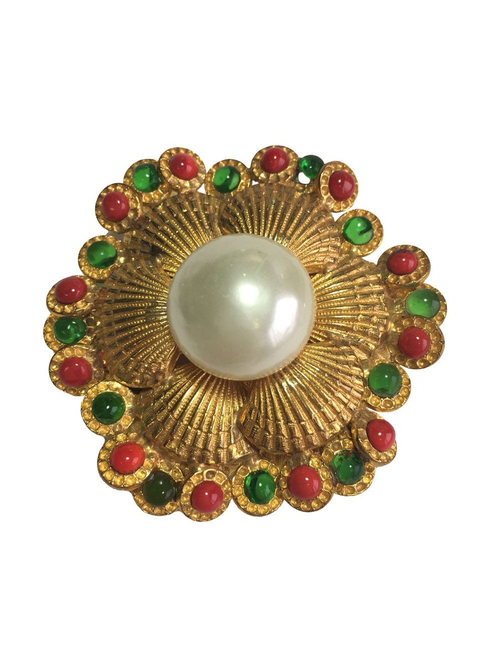 Broche CHANEL couture en métal doré, perle nacrée et de couleur vintage