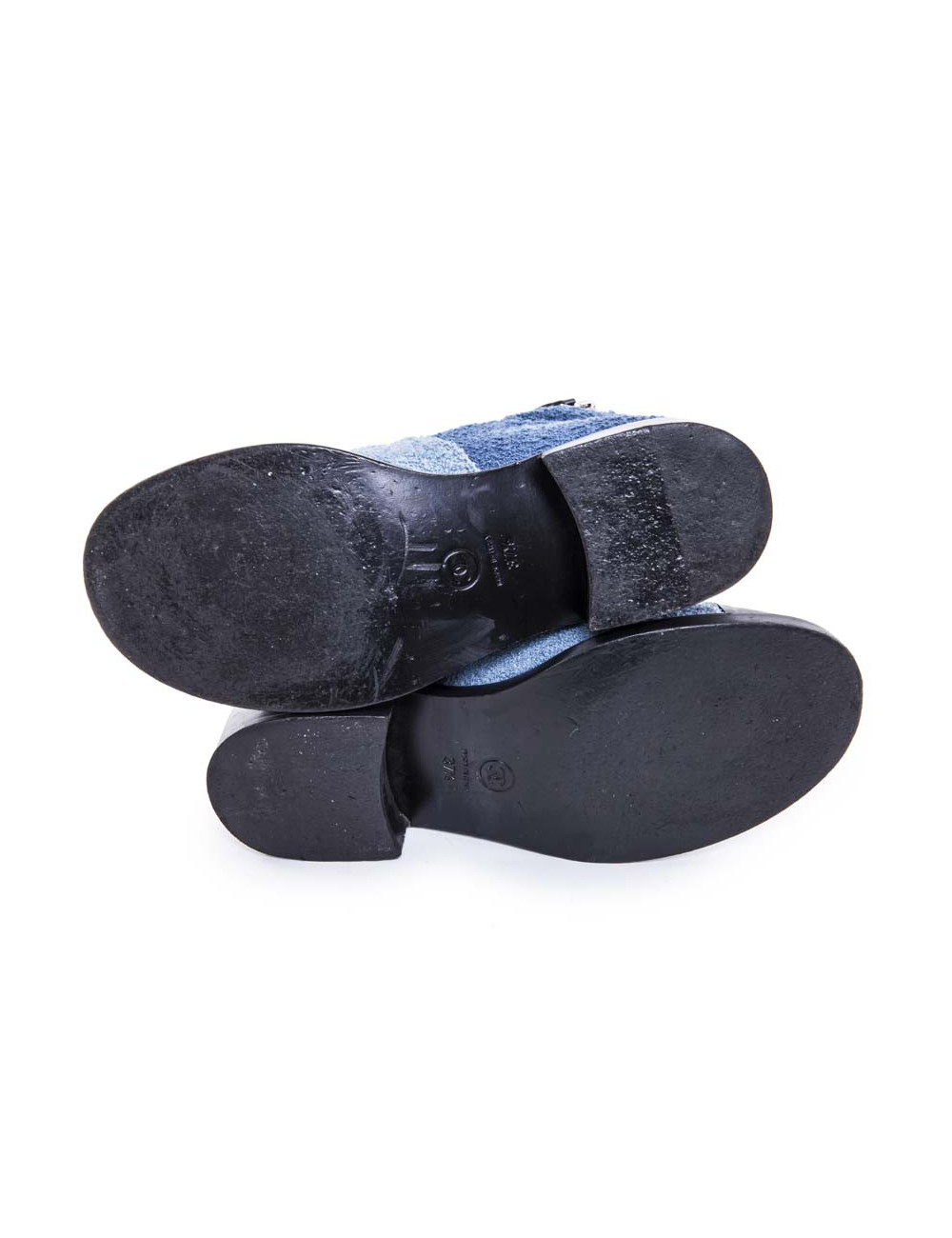 Boots CHANEL T37,5 bicolores avec chaînettes et charms