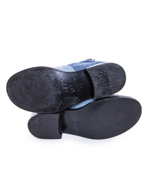 Boots CHANEL T37,5 bicolores avec chaînettes et charms