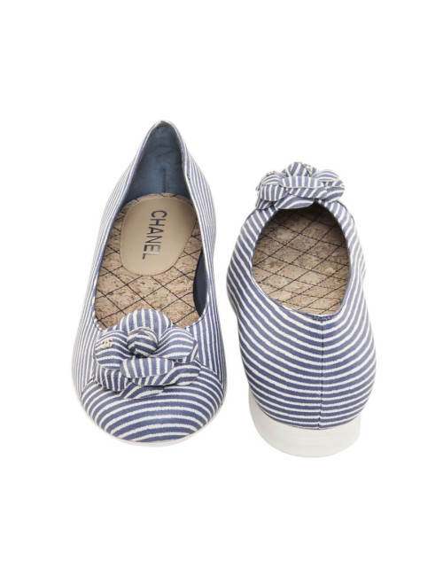 Ballerines CHANEL T 38 FR rayées bleu et blanc avec camélia