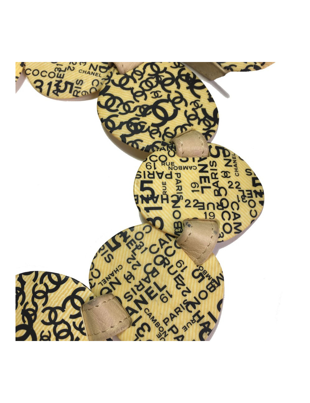 CHANEL T90 belt in beige leather and yellow plastic parts