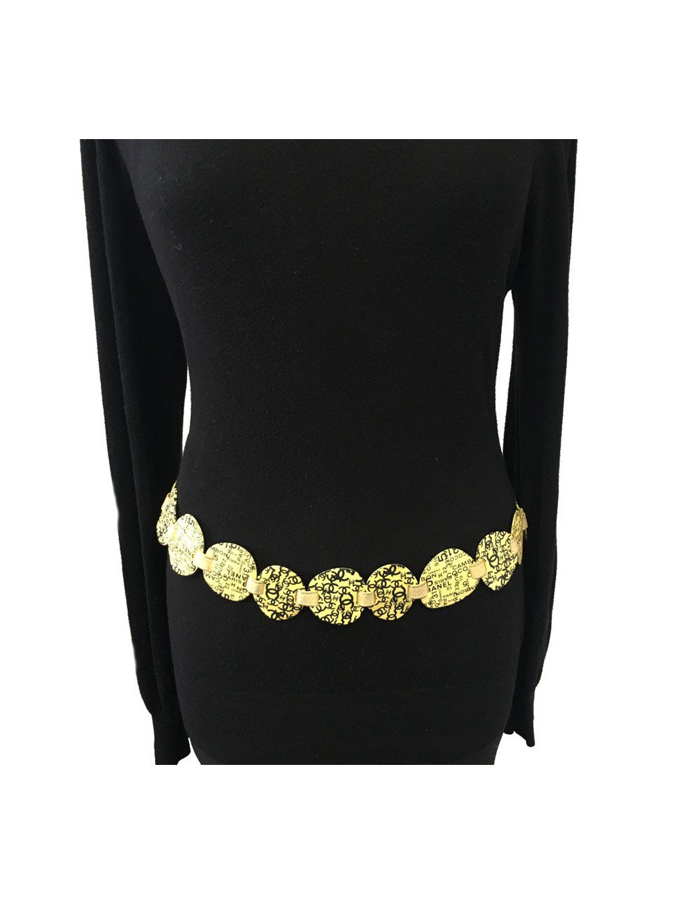 CHANEL T90 belt in beige leather and yellow plastic parts