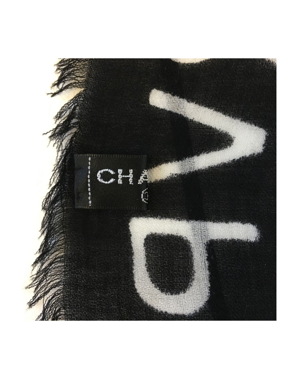 xxx Grand châle CHANEL en cachemire et soie à petites franges noir et ivoire