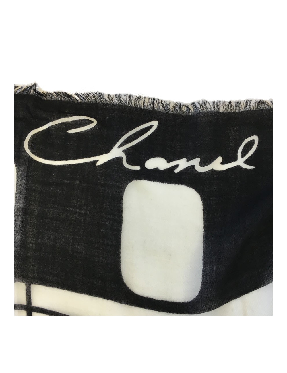 xxx Grand châle CHANEL en cachemire et soie à petites franges noir et ivoire
