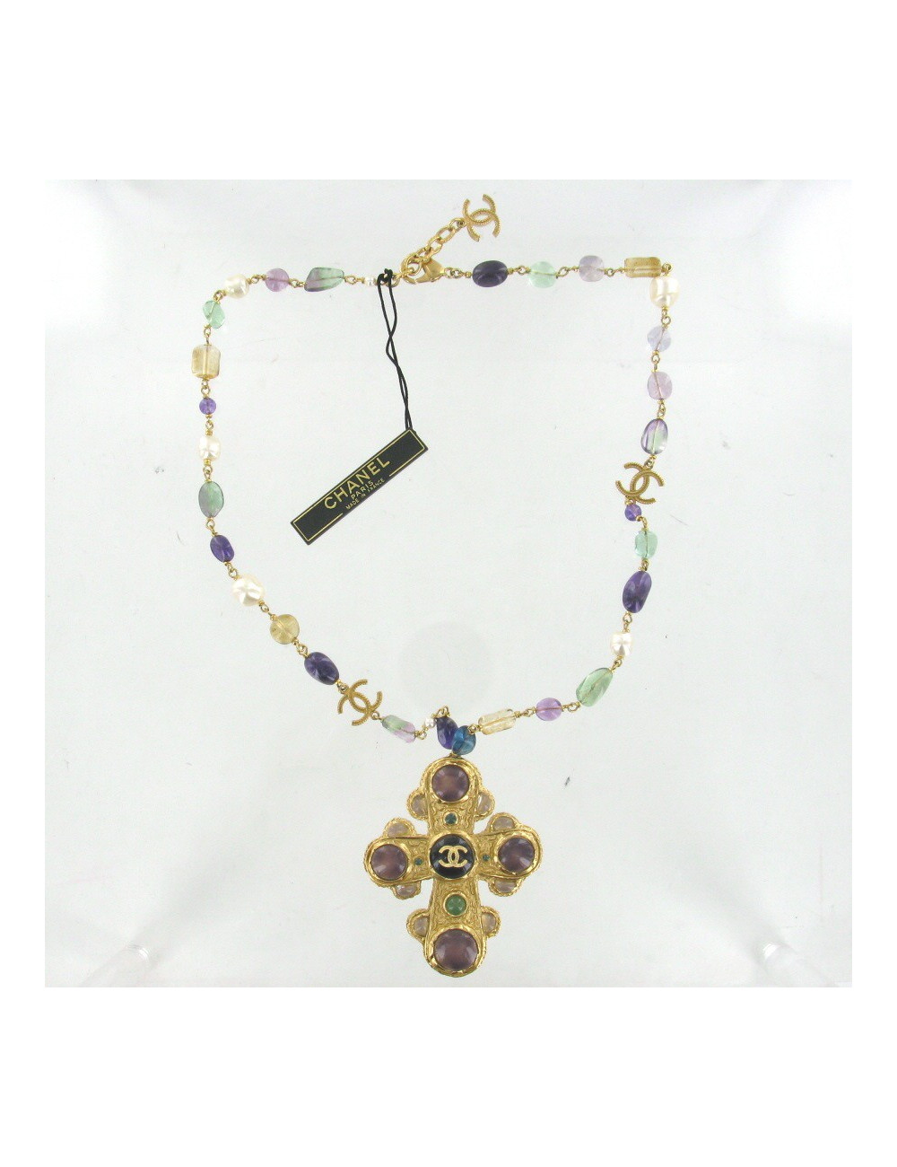 Collier CHANEL croix et perles multicolores