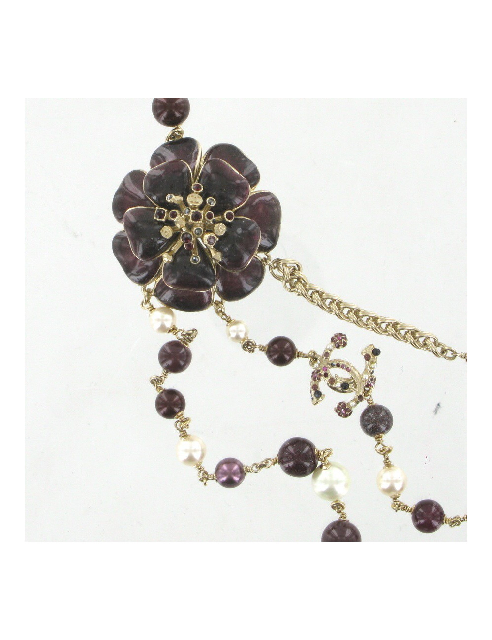 Sautoir CHANEL triple rangs perles et camélias