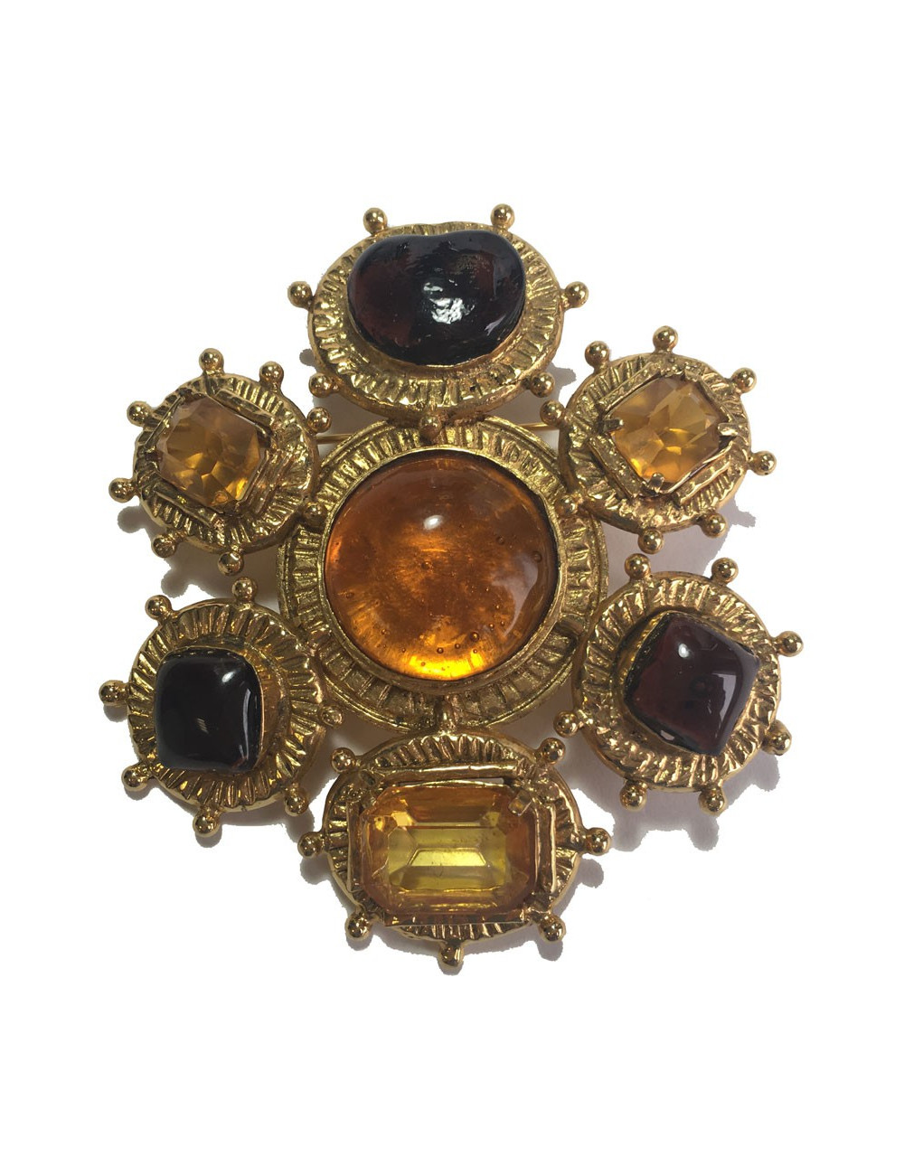 Broche CHANEL couture vintage en métal doré, pâte de verre et strass taille émeraude