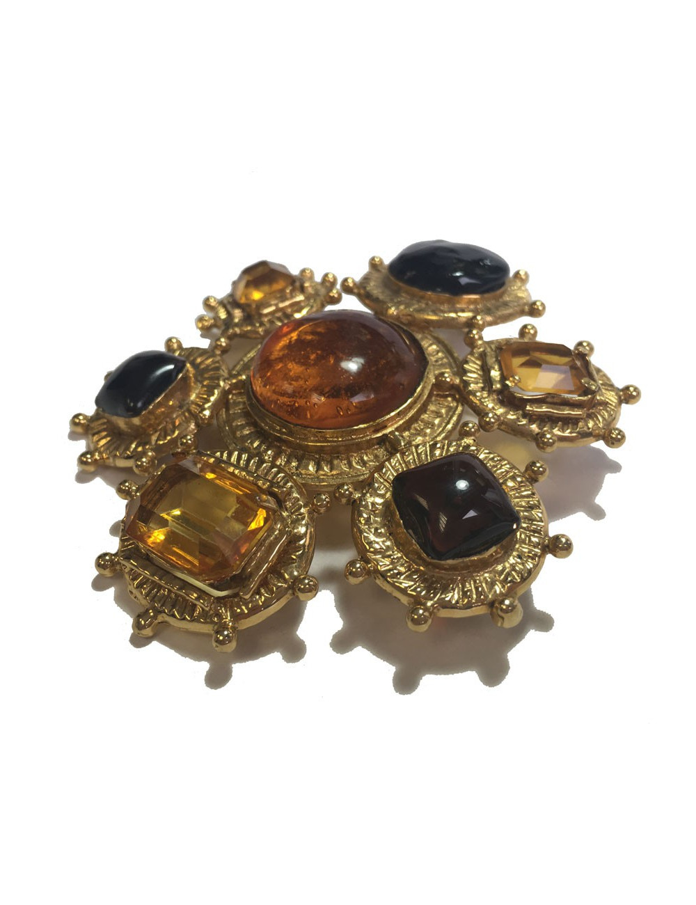 Broche CHANEL couture vintage en métal doré, pâte de verre et strass taille émeraude