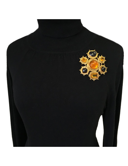 Broche CHANEL couture vintage en métal doré, pâte de verre et strass taille émeraude