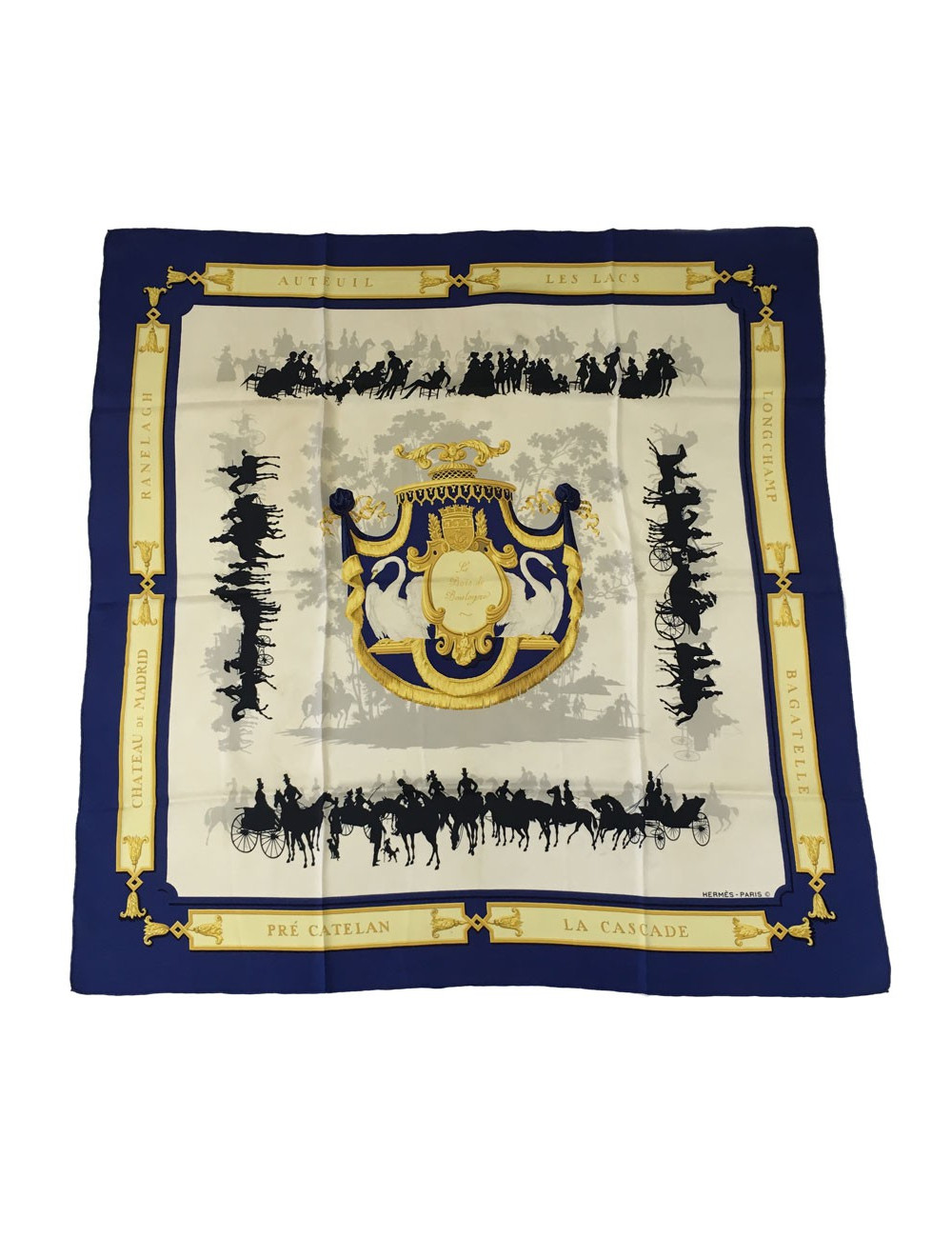 Carré HERMES "Le Bois de Boulogne" en soie bleue, or et ivoire