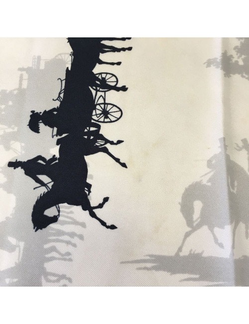 Carré HERMES "Le Bois de Boulogne" en soie bleue, or et ivoire