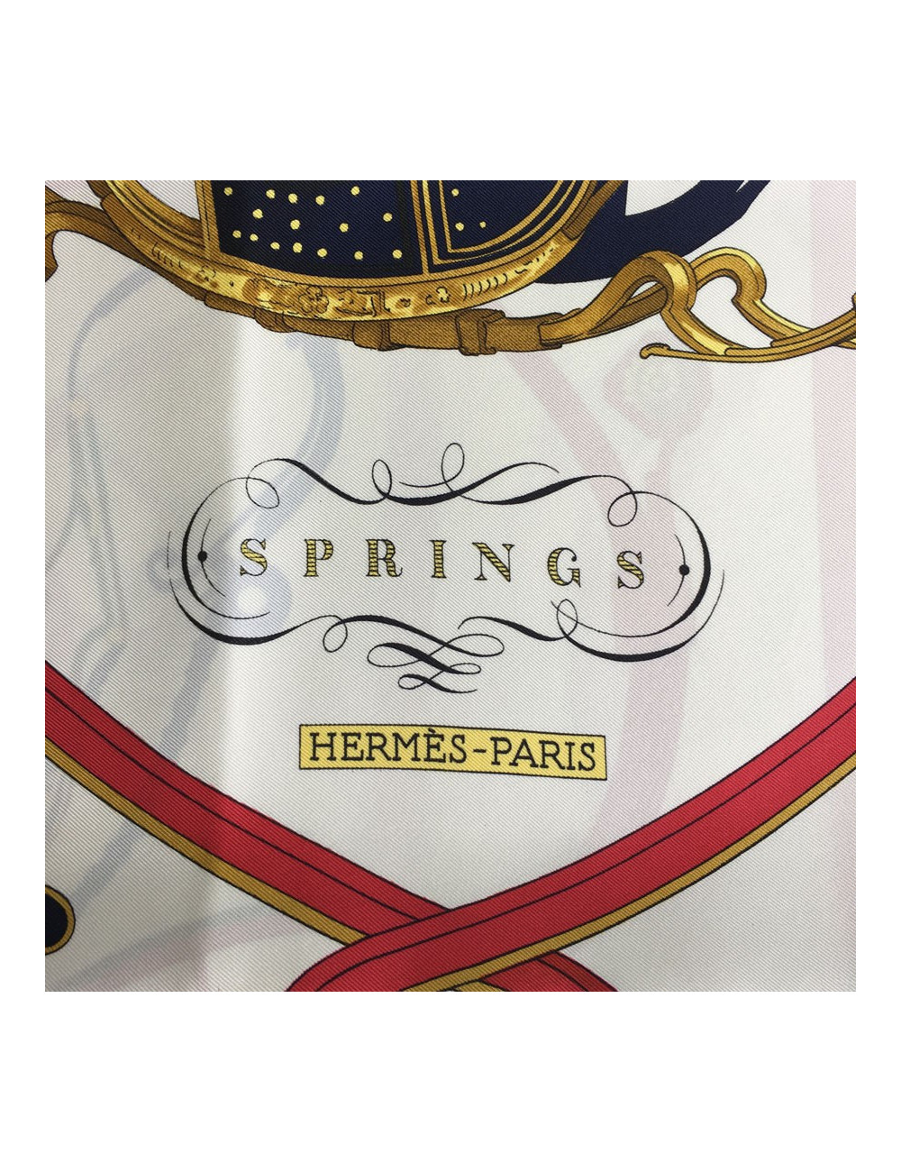 xxx Carré HERMES "Springs" en soie multicolore sur fond blanc
