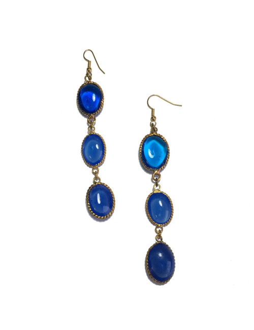 Boucles d'oreille clous pendants  MARGUERITE DE VALOIS en pâte de verre bleue