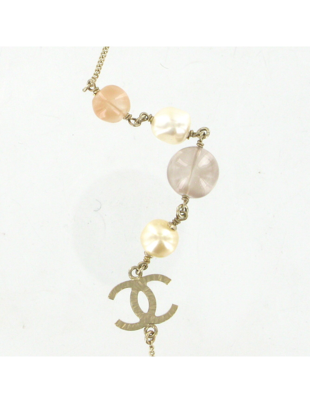 Sautoir CHANEL perles multicolores et bijou