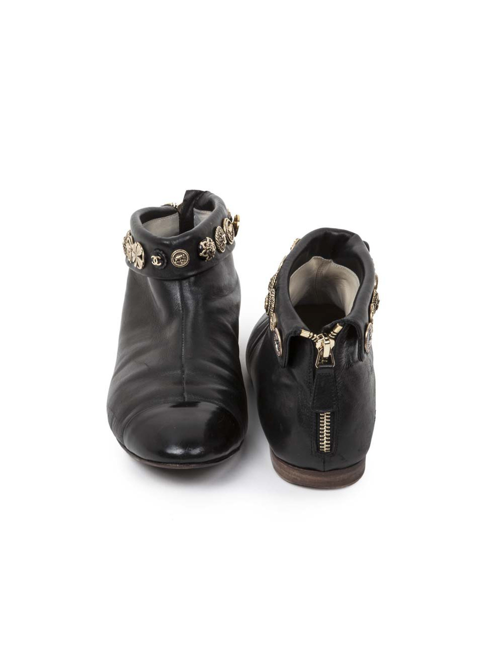 Boots CHANEL avec boutons