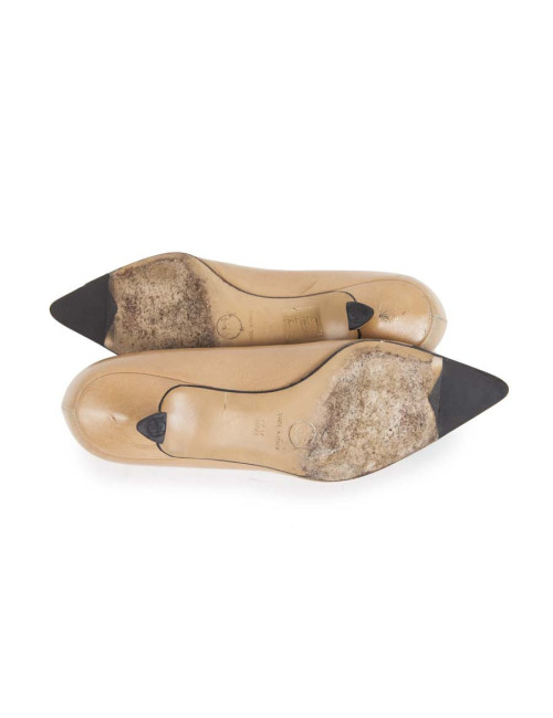 CHANEL beige embroidered pumps