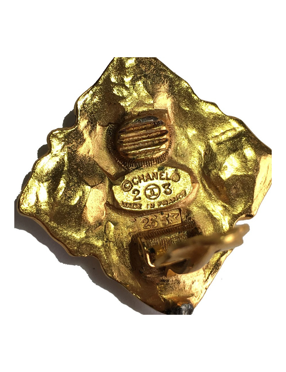 CHANEL vintage pendant earrings in gold-plated metal and pearls