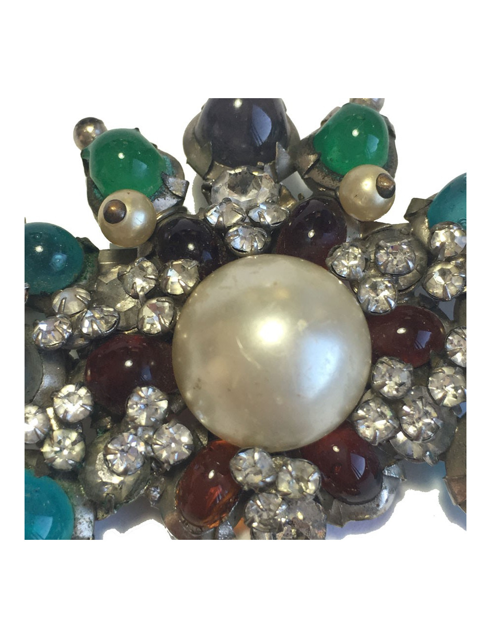 Broche couture CHANEL en pâte de verre Vintage