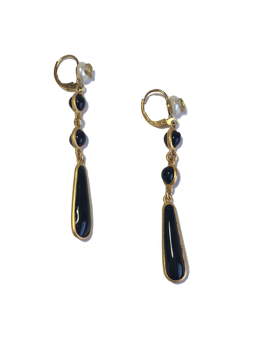 CHANEL pendant studs in gilded metal, black glass paste and pearl 