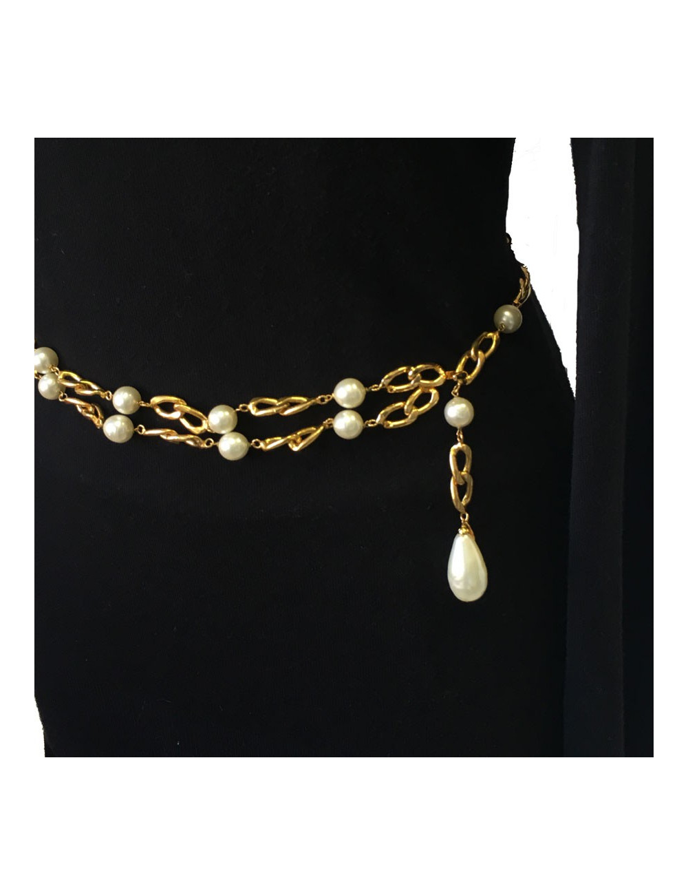 Ceinture  sautoir CHANEL vintage en perles nacrées et métal doré
