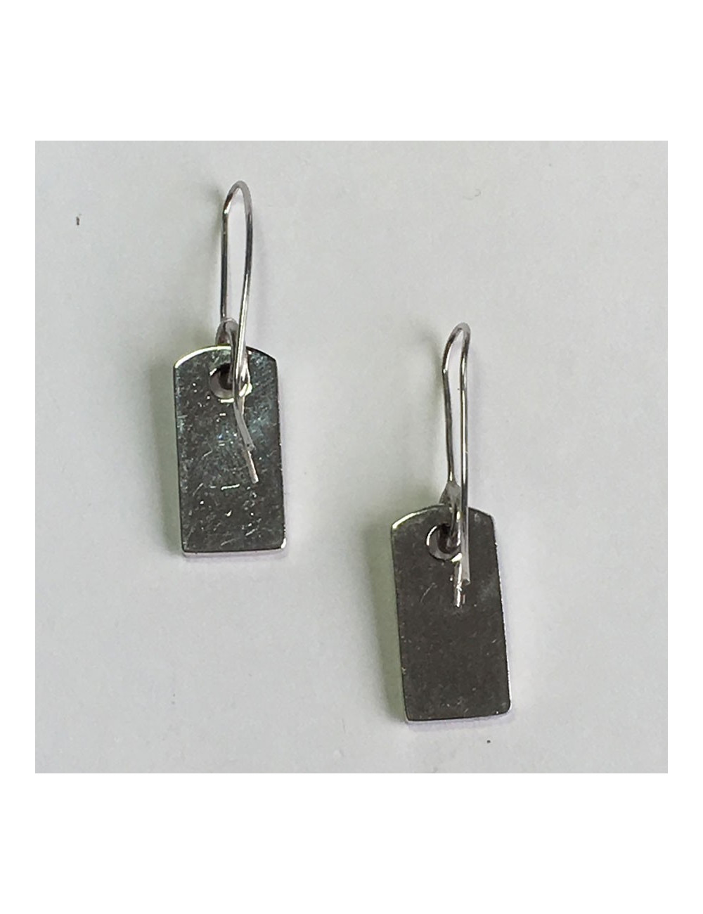 xxx Boucles d'oreille clous DIOR en métal argenté et strass