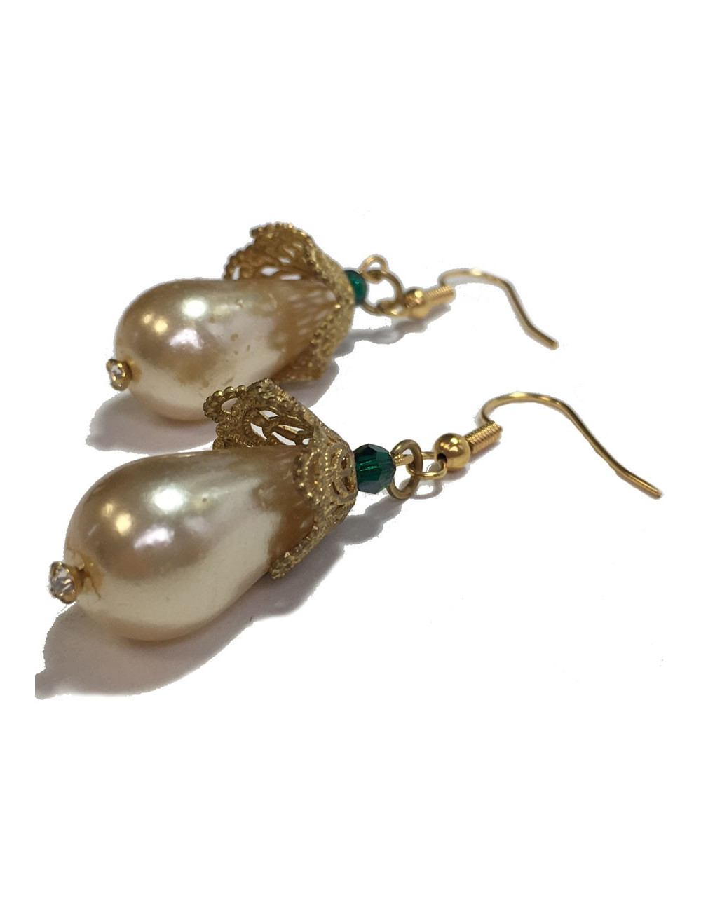 Boucles d'oreille clous MARGUERITE DE VALOIS en pâte de verre nacrée