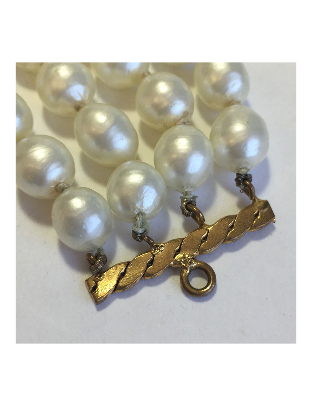 xxx Bracelet CHANEL vintage en perles nacrées