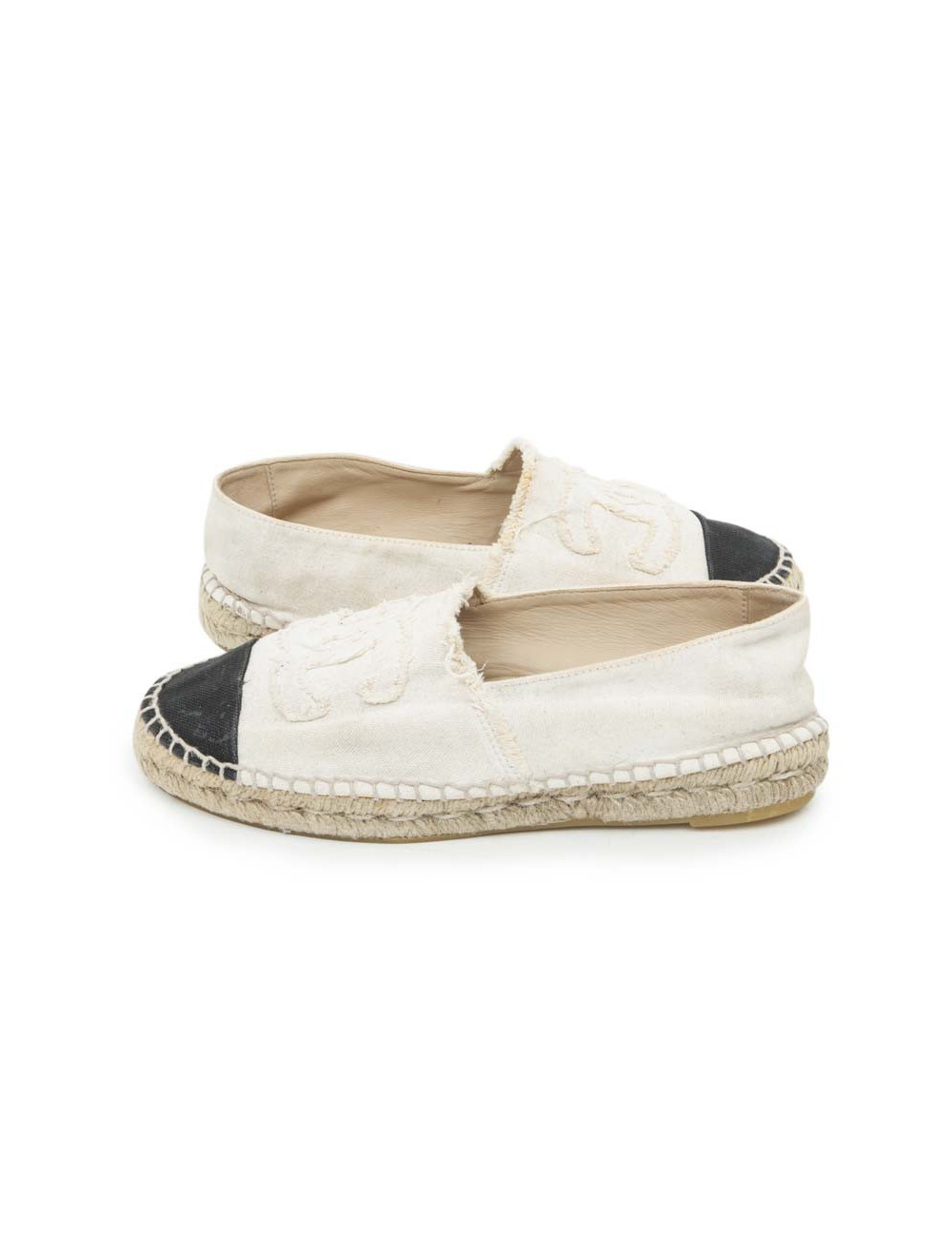 CHANEL T40 Ecru canvas sneakers